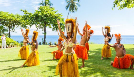 PAPEETE, FRENCH POLYNESIA – OCTOBER 12, 2016: Polynesian women